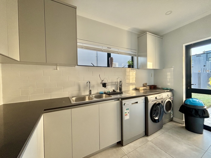 4 Bedroom Property for Sale in Sandown Western Cape